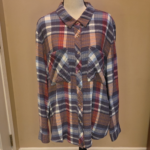Favorite Button Up Top in Navy Plaid - Picture 3 of 6